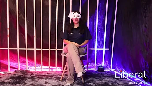 Hotwife Üçlüde Sevişdi ve Sonunda Creampie'ye Düştü
