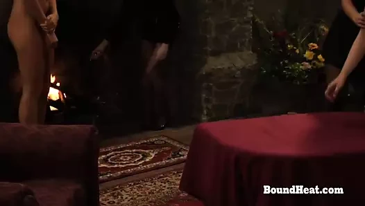 Varışta kayboldu 2: onu kedi üzerinde köle işareti koyarak