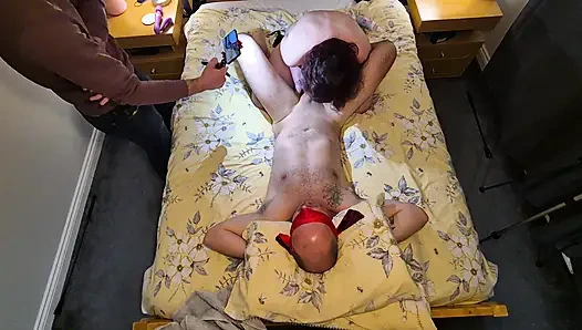 Aldatılan koca karısını ilk kez bir yabancıyla sikişirken filme çekiyor