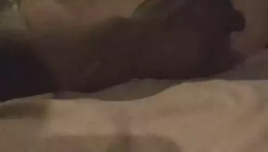 Ben karısının büyük jiggly kıçıyla oynuyor