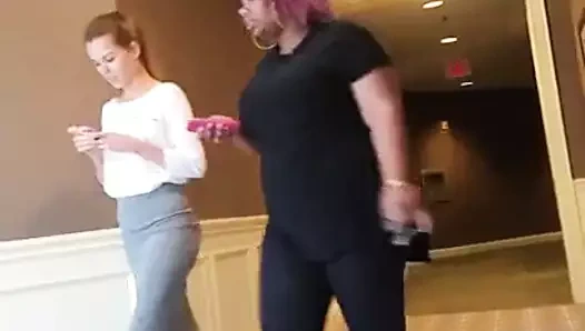 Şişman götlü sekreter