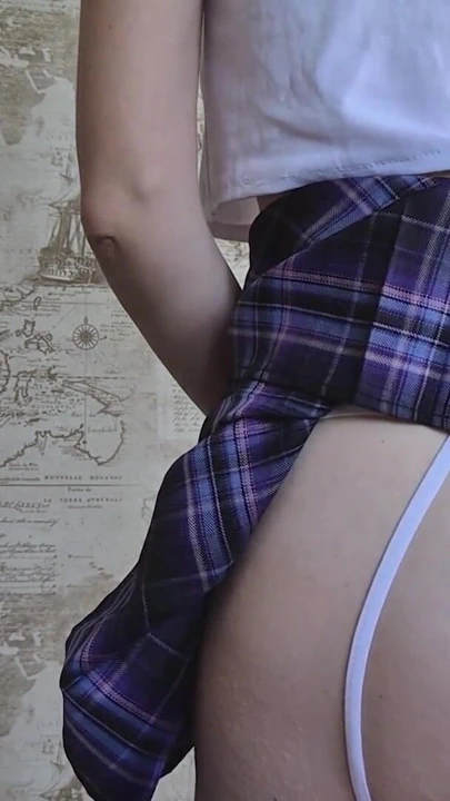 İki azgın Japon üvey kız kardeş için daha iyi. Sert yolculuk anal çifte penetrasyon | Klip 1