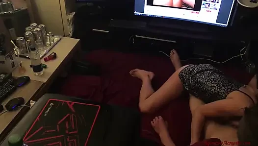 İki arkadaşım üçlü seks yapmak için boşalıyor! - Doğrulanmış amatör anal