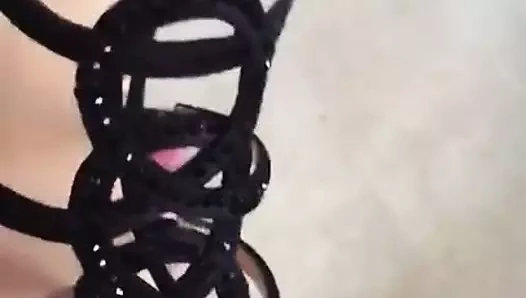 lanet kız siyah strappy topuklu