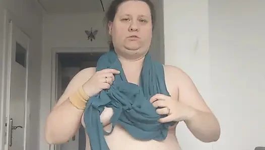 Belki sidik altın yağmuru ve striptiz eğlencesi