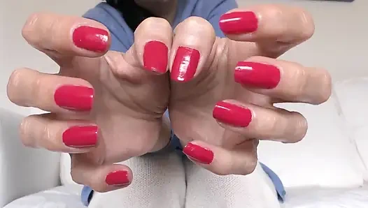 Kırmızı tırnaklar, Lady Victoria Valente tarafından sunuldu