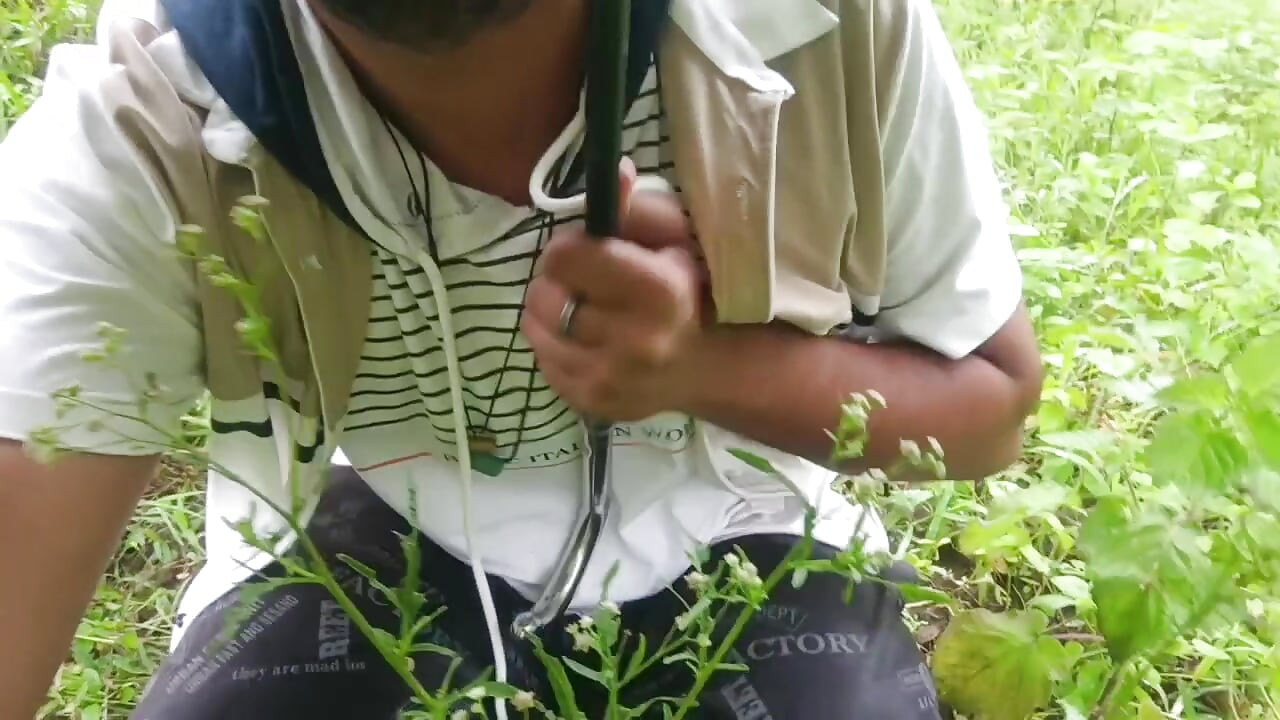 Bana sert yarak eğlencesi yaşatmak için üvey kuzenimi baştan çıkarıyorum