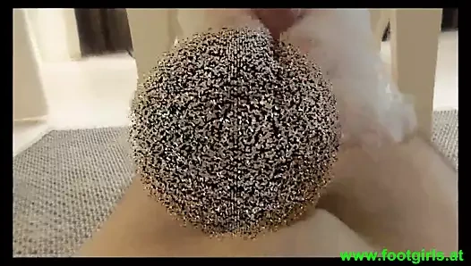 Ayaklarına boşalma