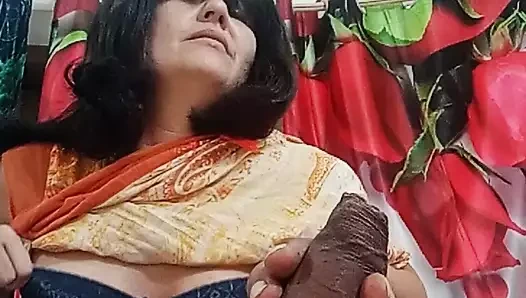 Sana en sürtük orta yaşlı seksi kadını veriyorum.