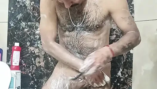 Hintli adam komşu amcası ve asker memuru amcasıyla seks yapıyor