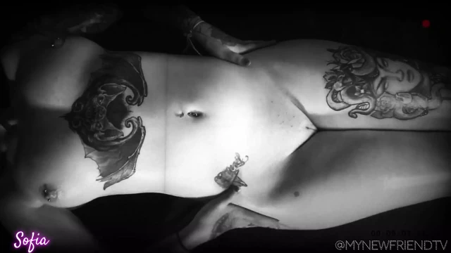 Yeni arkadaşım Sofia benimle alay etmeyi seviyor