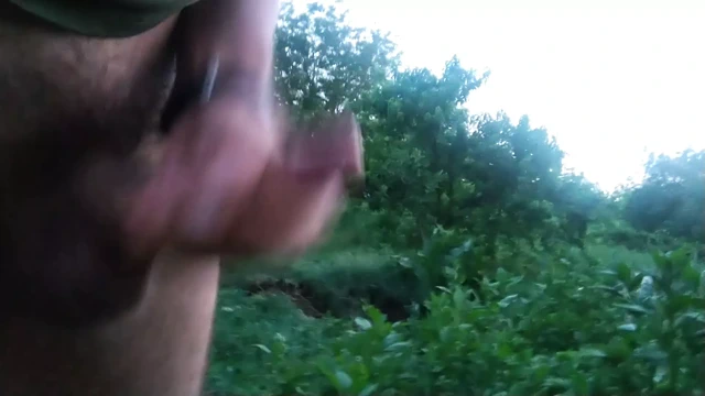 Batan güneşin önünde hızlı bir mastürbasyon