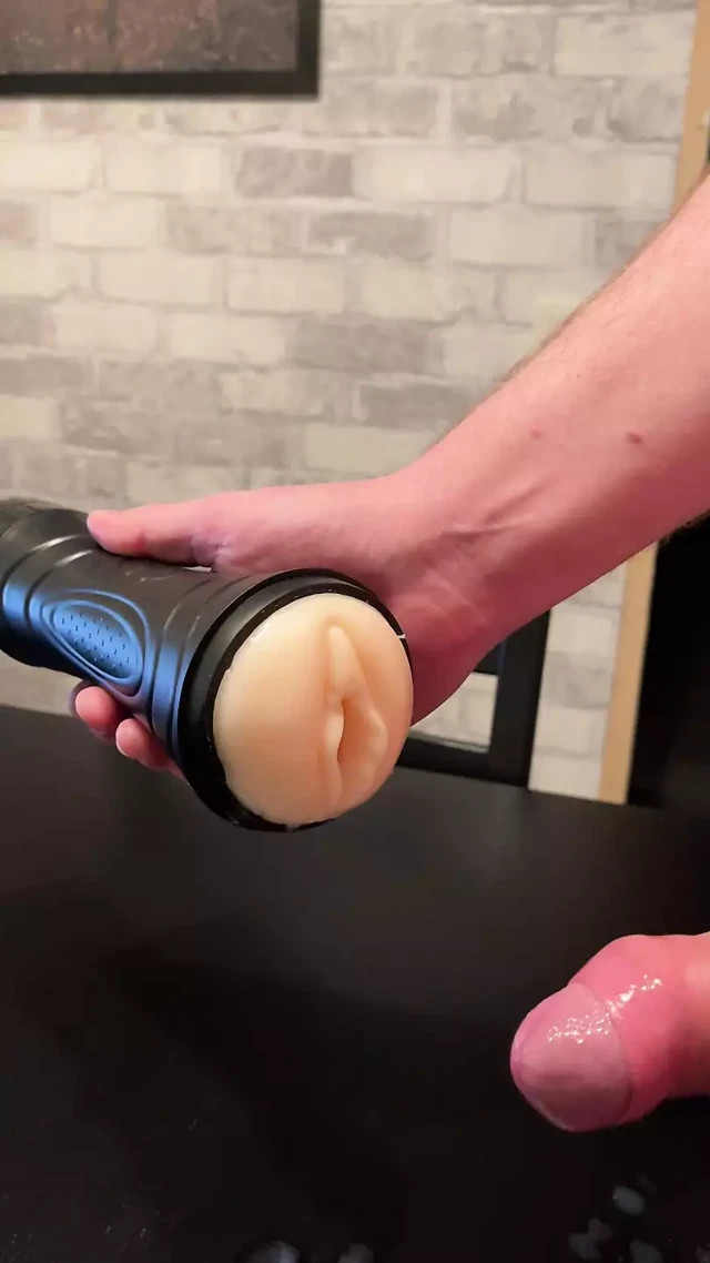 Fleshlight ile büyük boşalma