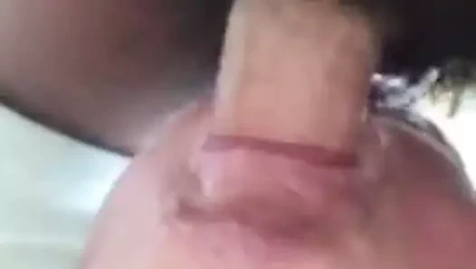 Dede genç adamın horoz deepthroats