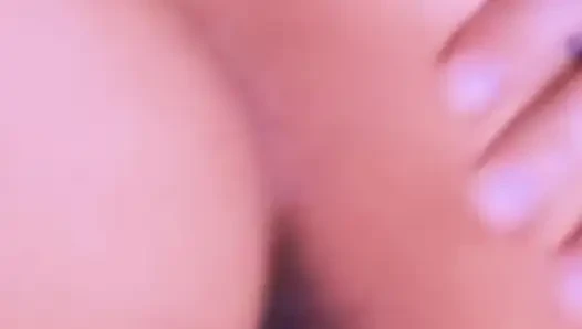 Bin ve boşalma! Tüm dölleri beline atana kadar biniyor.