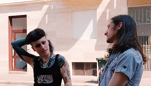 Tattootrio, çift cuckold dövme sanatçısı tarafından siktirilmek istiyor