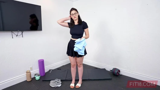 Fit18 - ellie nova - gözlüklü uzun boylu büyük memeli yeni gelen oyuncu seçmelerinde ve dölleme - 60 fps