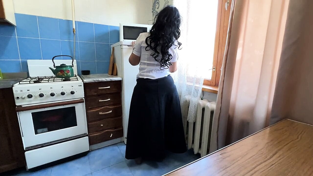 Büyük götlü bu yetişkin bayan anal seks hakkında çok şey biliyor