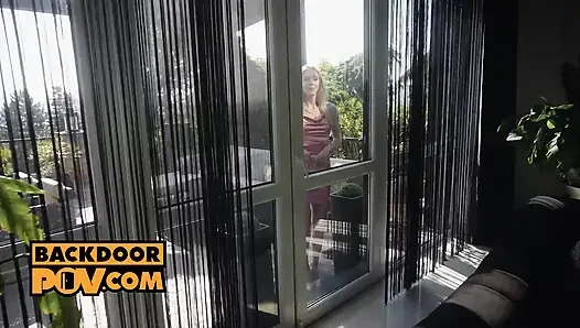Bakış açısı - yeni porno yıldızı yeteneğin Carolina Savage'i sikiyor
