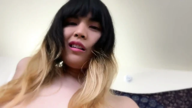 Trans oda arkadaşın tarafından izlerken yakalandı