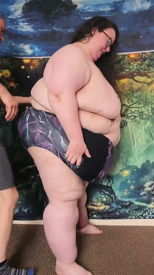 Ssbbw şişman tanrıça mayo denemesi