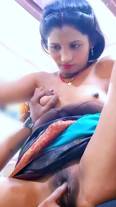 Ateşli genç üvey kız kardeş sıkı Rosiy amcığı büyük yarakla sert sikişiyor xxx video Hintçe ses kaydı | Klip 1