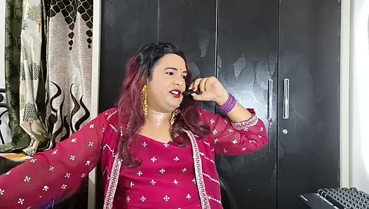 Orta Yaşlı Seksi Kadın Erkek Avcısı Kadın Istek Üzerine Hayran Videosu Için Vahşi Modunda