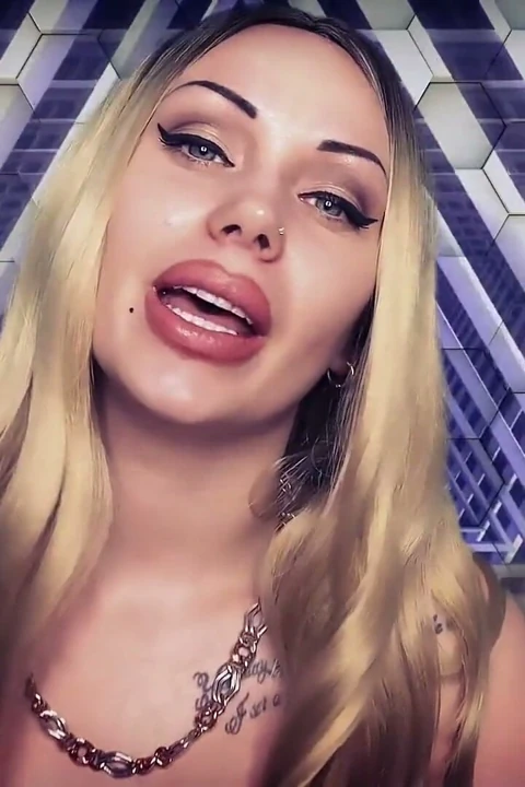 Büyüleyici 3dio asmr! Bu elim yarağına dokunuyor! Ve ruhuna dokunuyorsun!