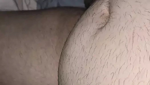 Üvey anne şişman üvey oğluna ereksiyonla mastürbasyonla yardım ediyor