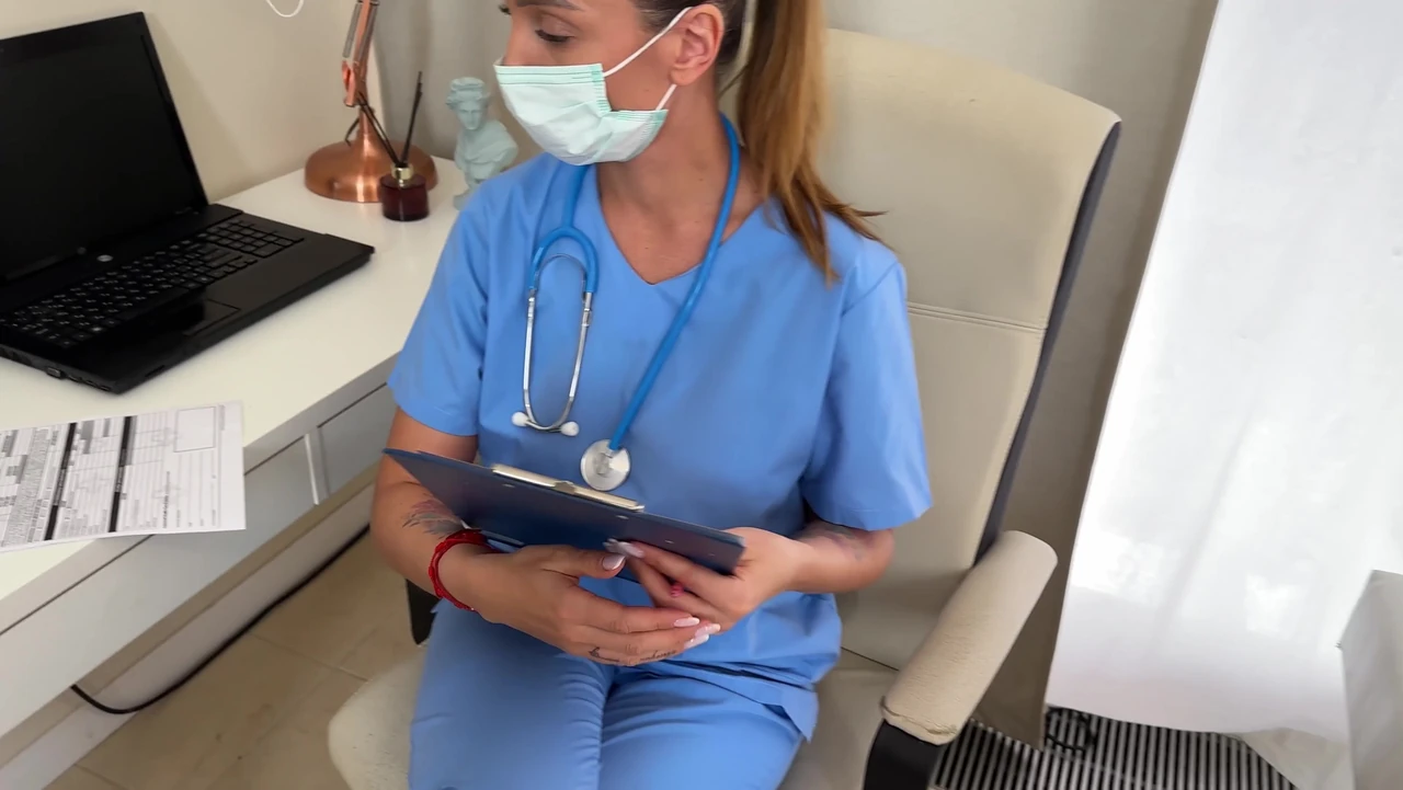 डॉक्टर से मिलने के दौरान फास्ट ड्रीम सेक्स