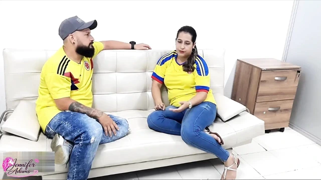 My sister-in-law gets really slutty and asks me to fuck her and we end up having sex and I give her my Cum on her buttocks - Porno en Español