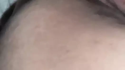 Je souille tout le lit tellement je jouis part 4