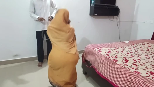 Pati apne patni ko panishment de rahi hai jordar sert seks Hintli porno villge seks evli kadın panishment Hintçe ses