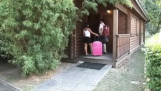 Edepsiz bir iş. Edepsiz üvey kız üvey babasının yarağını seviyor