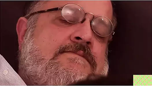 OSO GORDO GAY Y JOVEN