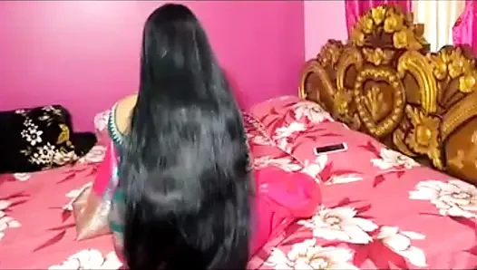 Today I am wearing a red saree. I want to fuck my pussy