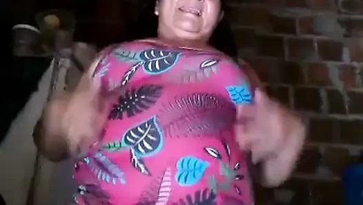 Katina bbw shake ona şişman göt