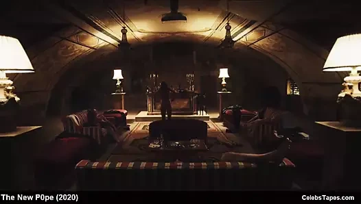 Yeni Papa'da Ludivine sagnier ve diğer çıplak ve seksi