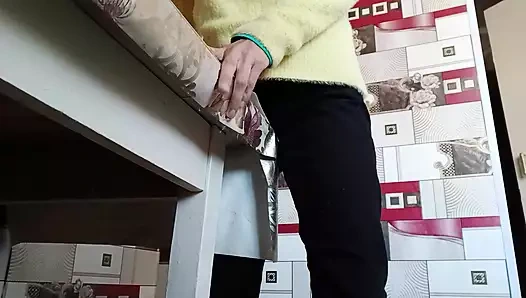 Üvey kız kardeş tek başına birden fazla orgazmla mastürbasyon yapıyor - Lesbian_Illusion