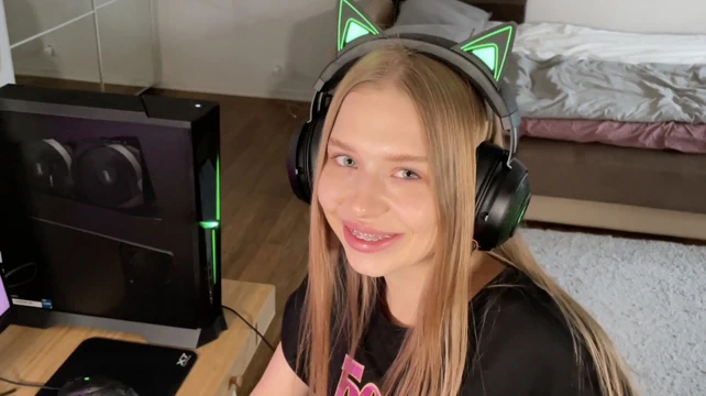 Californialı bebek pornosunu izliyor