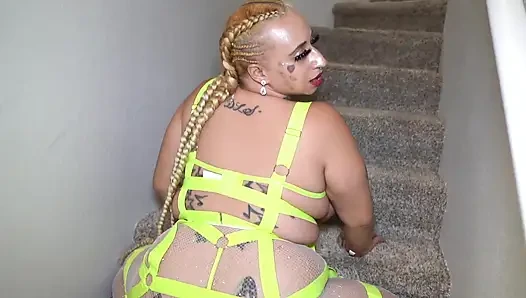 Ağır Çekim Bouncy Sütlü Memeli Twerk Azdırıyor