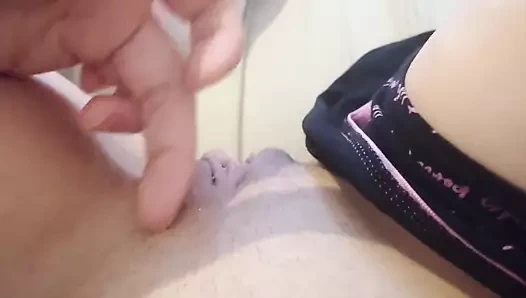 Mükemmel çok ıslak kedi hızlı mastürbasyon giyen sevimli külot