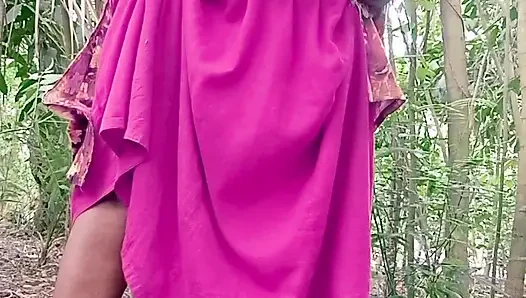 Muslim boy fucked beautiful hindu housewife in the jangle.