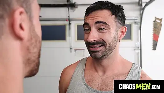 Kaos adamları - "beni sert sikmeni istiyorum"- Taylor Sinn, Adam Banks