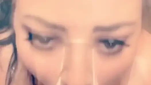 O yarağı em! Sodding covid maskem yoluma çıkamıyor! O yarağı istiyorum