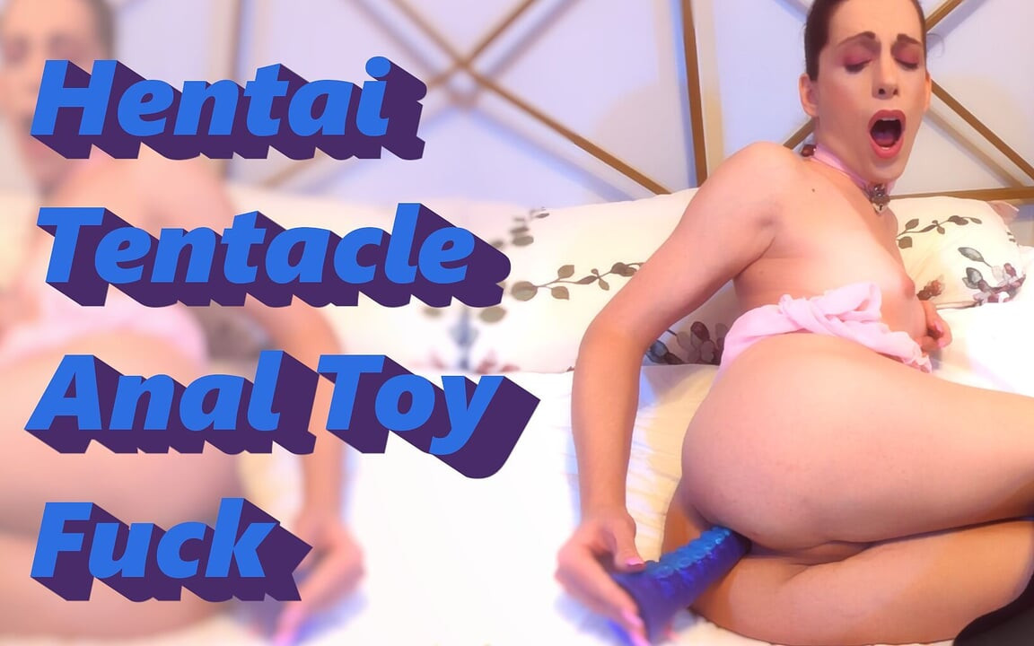 Sıkı götümü hentai dildoyla esnetiyorum