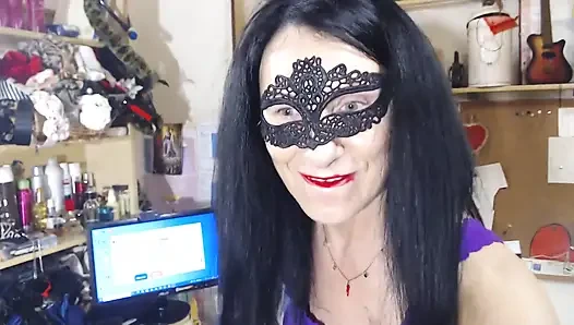 Kıçını ve vajinasını tıraş etmek