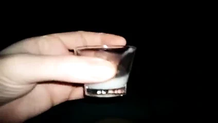Cum içinde bir bardak