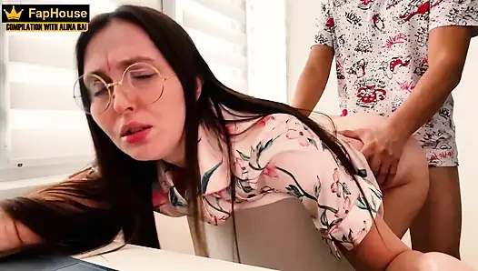 Bana spermini vermek zorundasın! Koleksiyon no. 1 Üvey annemle sikişiyorum!