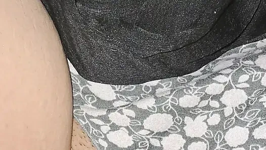 Hintli ev hanımı zenci sari ile sikişiyor